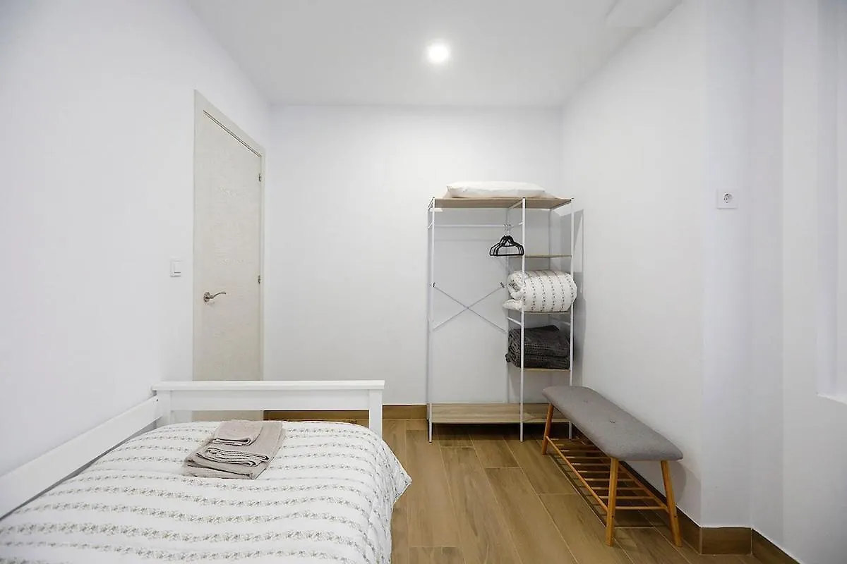 Modern Apartment Well Connected サン・セバスティアン 0*,  スペイン