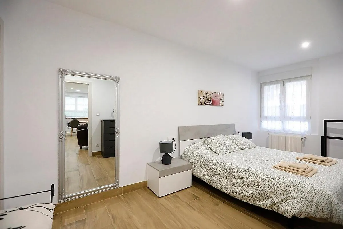 Modern Apartment Well Connected サン・セバスティアン スペイン